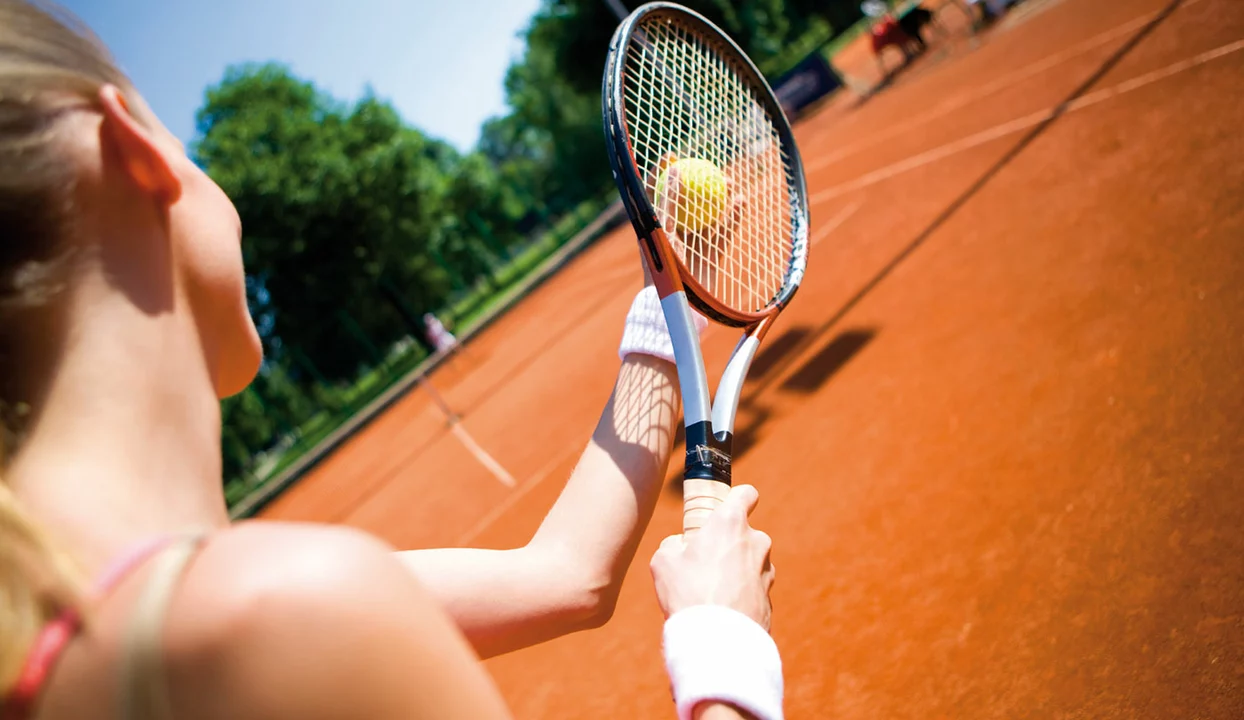Which is the best tennis racquet for adults available in India?
